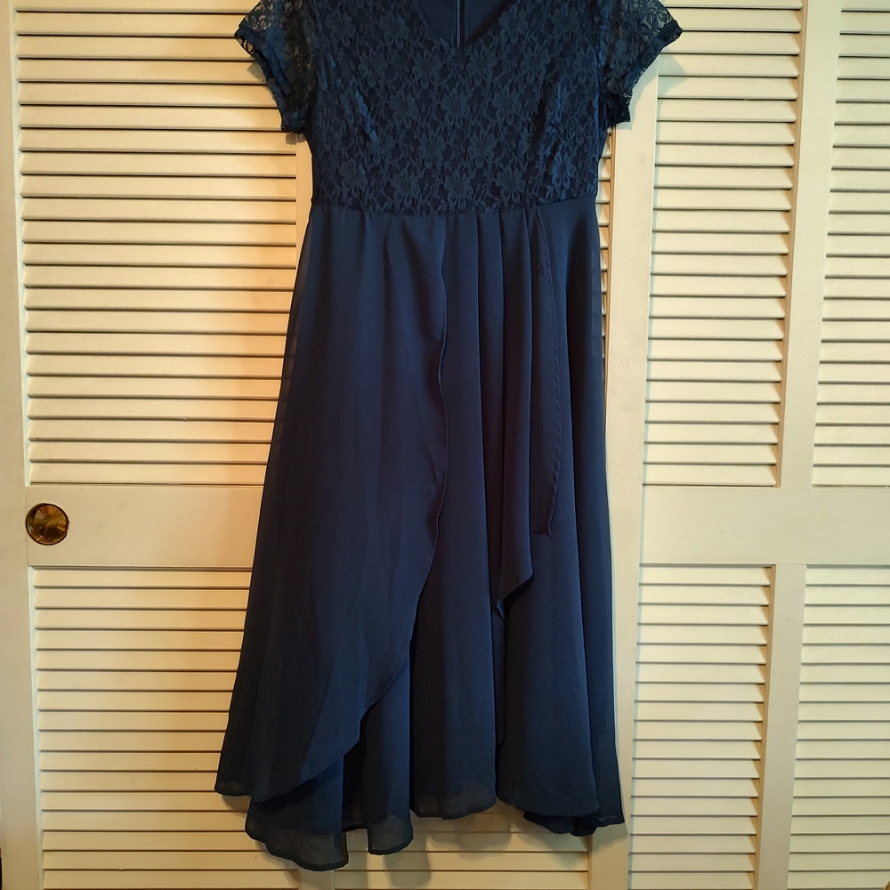 Elegant Navy Lace Dress